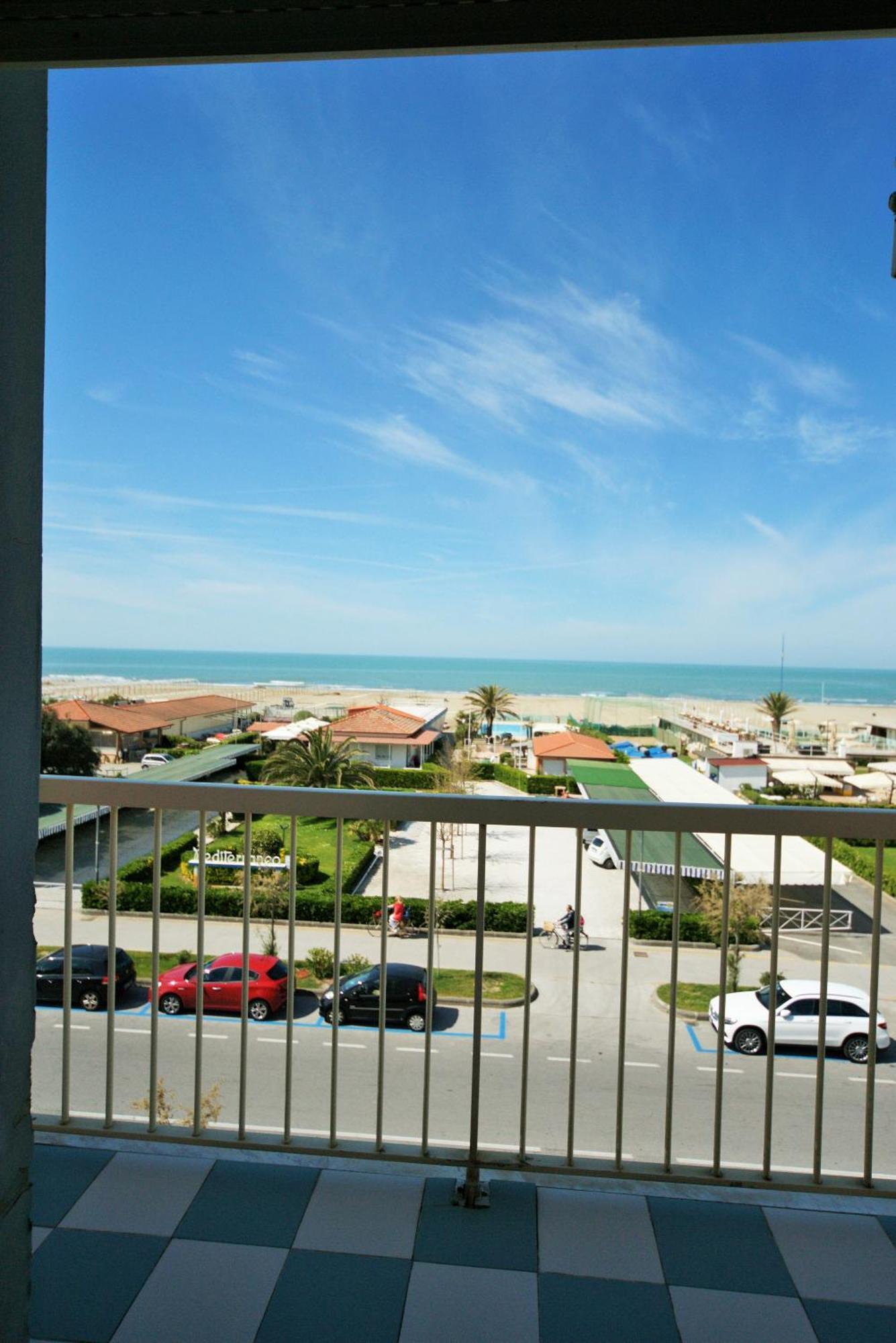 Hotel Happy Marina di Pietrasanta Værelse billede