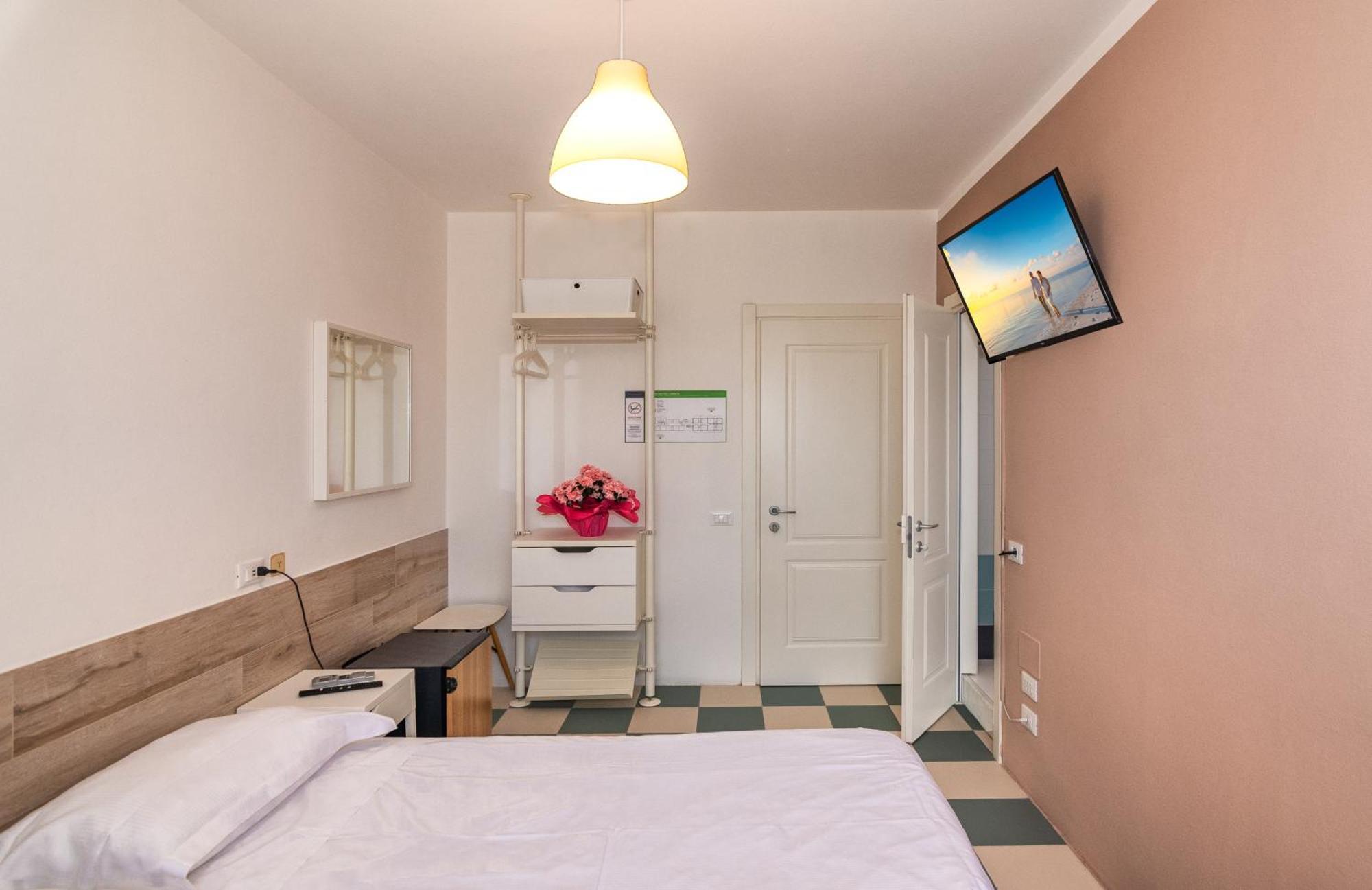 Hotel Happy Marina di Pietrasanta Eksteriør billede