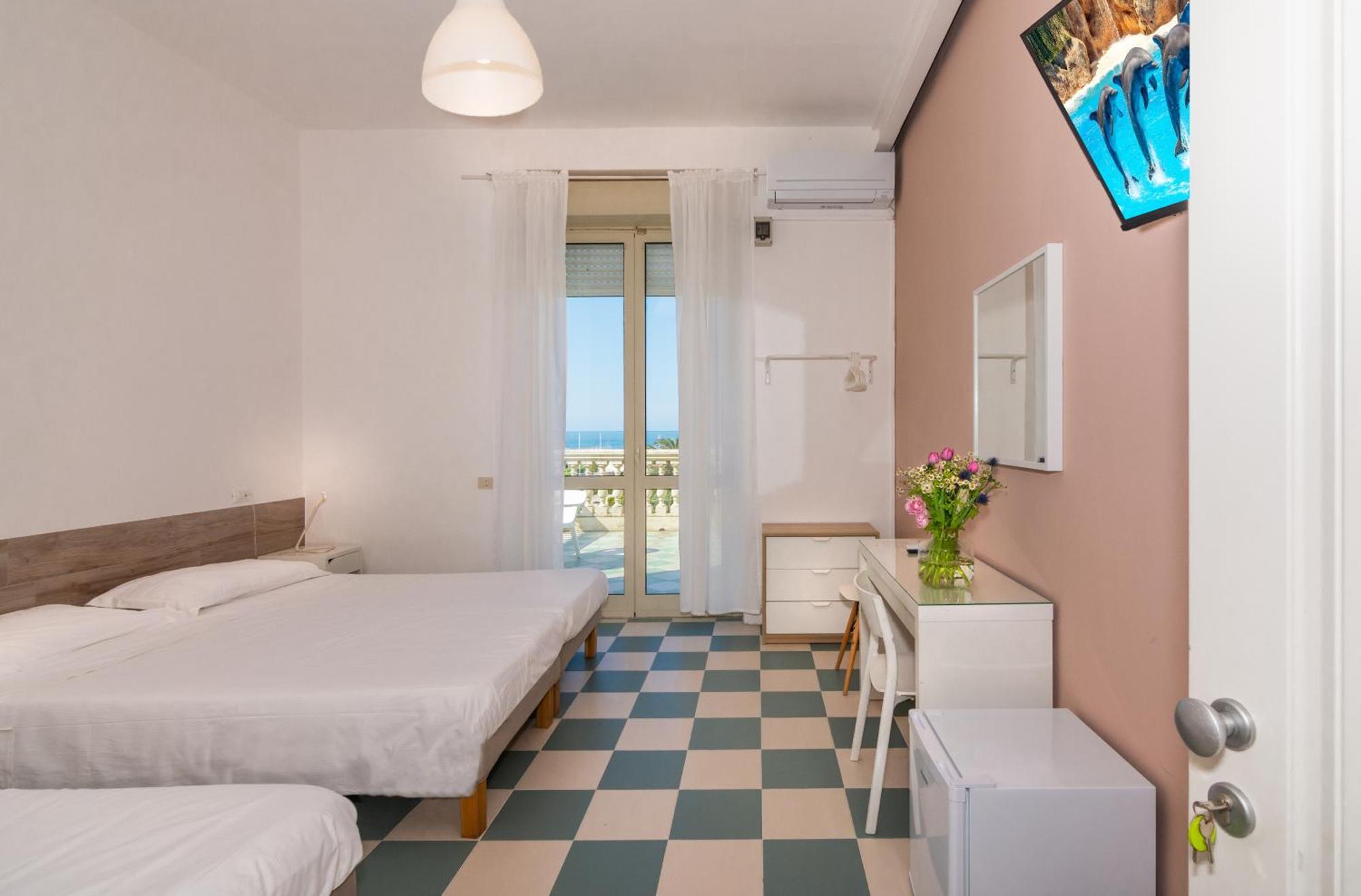 Hotel Happy Marina di Pietrasanta Eksteriør billede