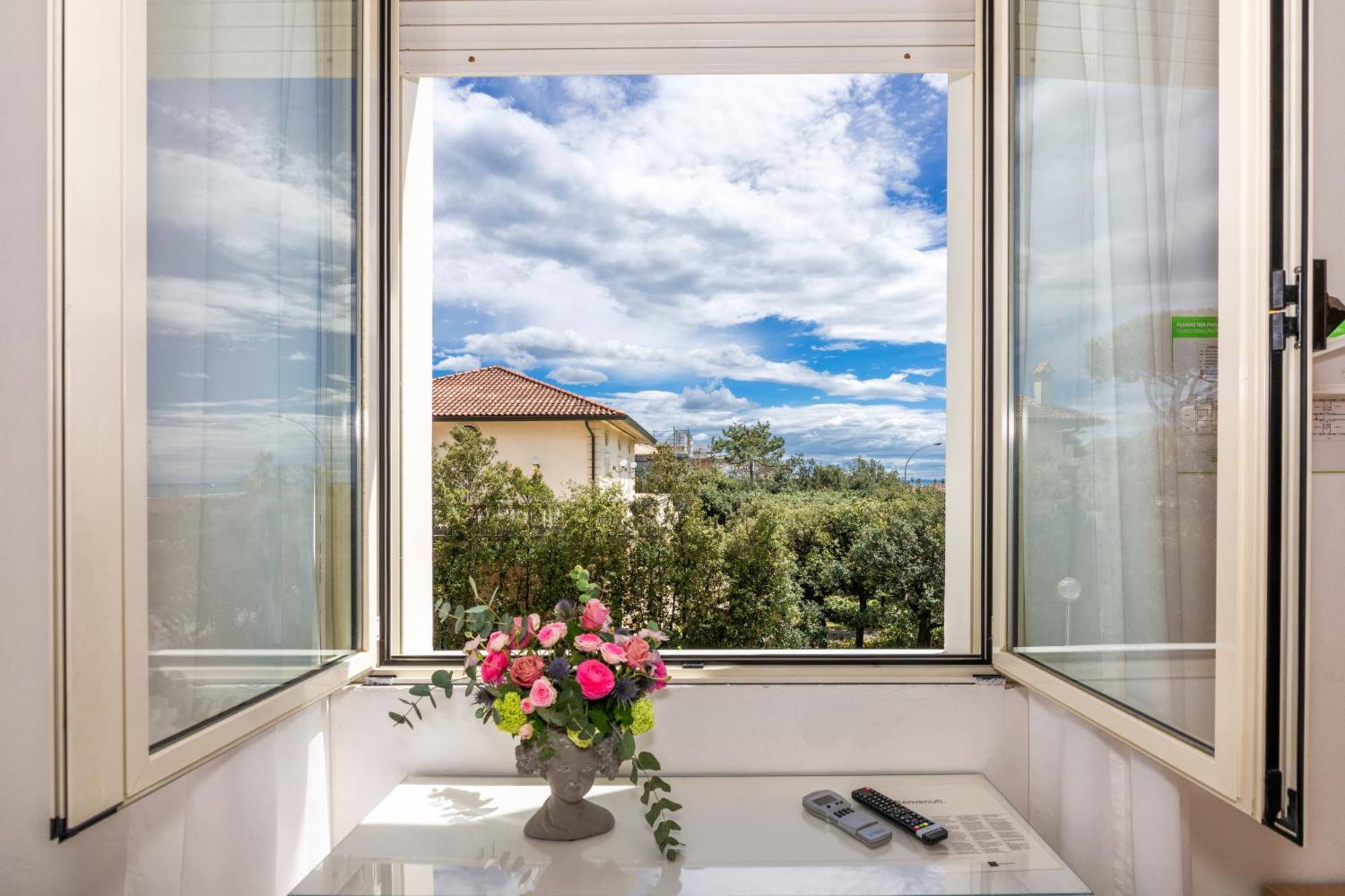 Hotel Happy Marina di Pietrasanta Eksteriør billede