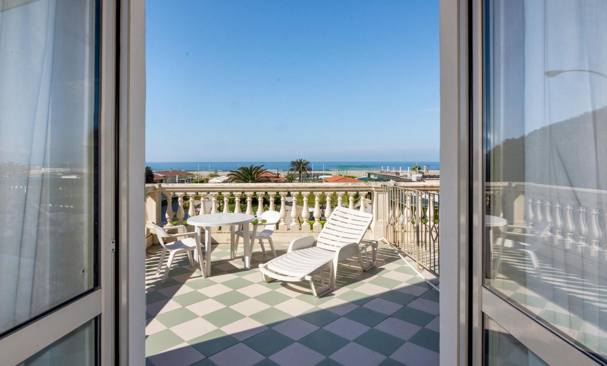 Hotel Happy Marina di Pietrasanta Eksteriør billede